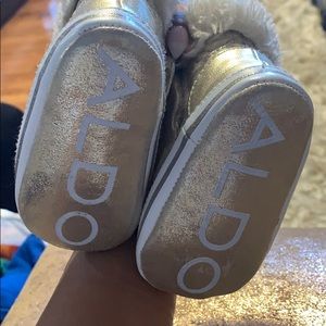 Baby girl Aldo Velcro boots